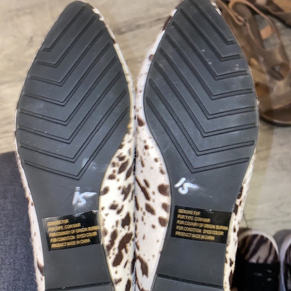 Cow print pointy loafers - Picture 8 of 11